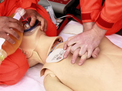 Collaborative efforts of a specialized medical team demonstrating expertise and coordination in an obstetric ACLS simulation.