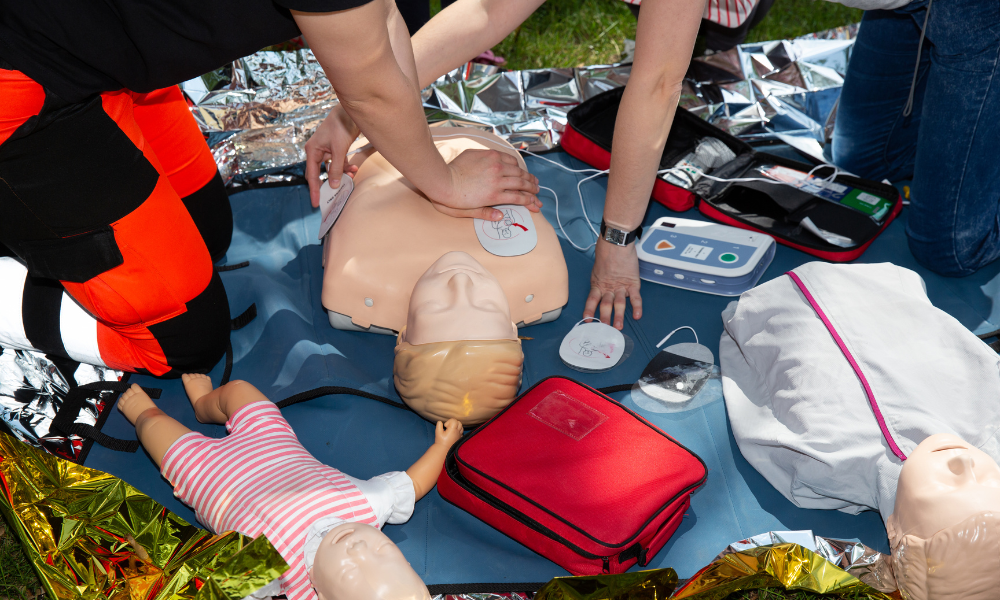 Effective teamwork and communication in CPR response.